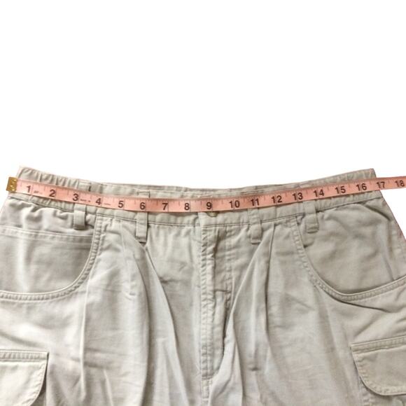 COLUMBIA Men's Size 34 Khaki Cargo Shorts Elastic at Waist Sides Tan - Picture 3 of 6